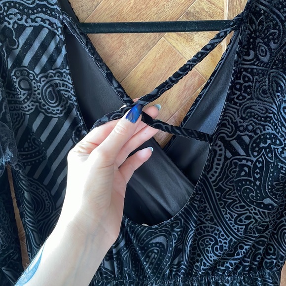 Urban Outfitters Ecote Velvet Surplice Romper in Black 🪩 • Size S - Picture 5 of 7